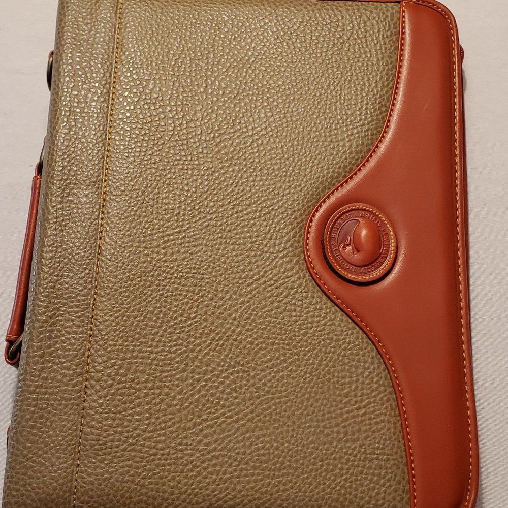 Dooney & Bourke Zipper Portfolio